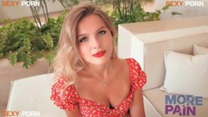 NEW OnlyFans Ellie Moore Red Lipstick, Hard Fuck, and a Lot of Cum on Cute Ass