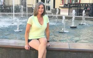 Sexy cougar trying porn